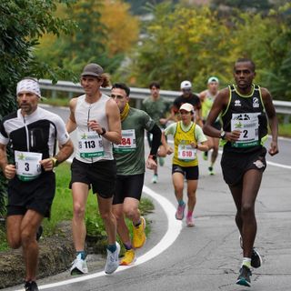 Un'immagine dell'Ecomaratona del Barbaresco e del Tartufo Bianco d’Alba Un'immagine dell'Ecomaratona del Barbaresco e del Tartufo Bianco d’Alba