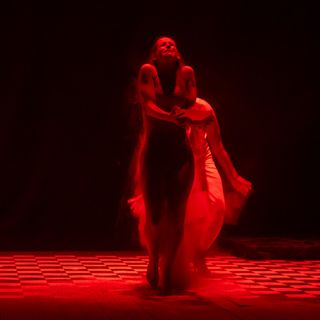 Al teatro Battuti Bianchi di Fossano in scena "Leggera Come La Cenere"