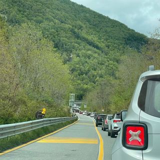 Una domenica di code sulla statale 28 del "Colle di Nava"