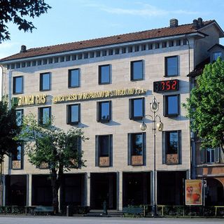 La sede della Cassa di Risparmio di Savigliano La sede della Cassa di Risparmio di Savigliano