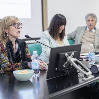 "Specchi &amp; schermi": un’alleanza tra famiglie, istituzioni e professionisti contro il disagio giovanile