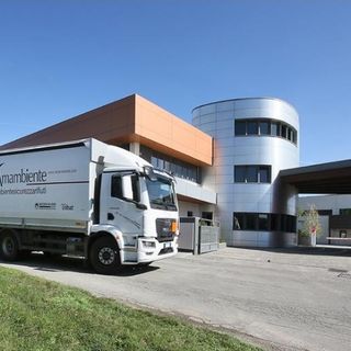 L’olio lubrificante usato: un rifiuto pericoloso da gestire con cura