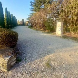 La Morra, al via i lavori per il nuovo parcheggio del cimitero La Morra, al via i lavori per il nuovo parcheggio del cimitero