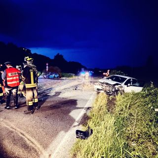 Frontale tra due vetture sulla provinciale tra Fossano e Salmour