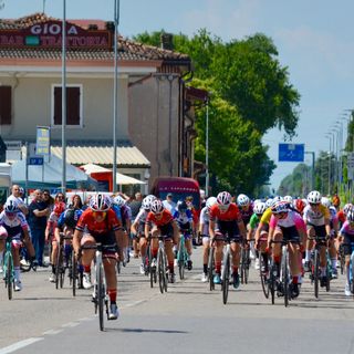 Ciclismo: Nicole Bracco, caduta e rimonta della maglia rosa