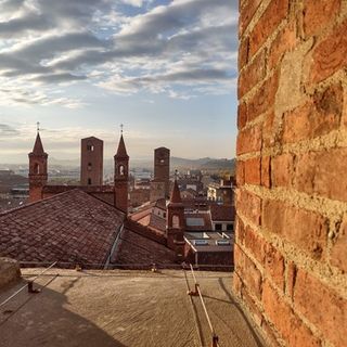 Una veduta della Capitale delle Langhe