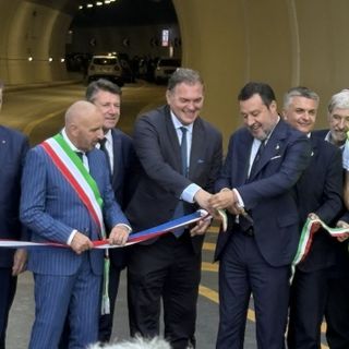 Matteo Salvini e Phlippe Tabarot nel momento del taglio del nastro