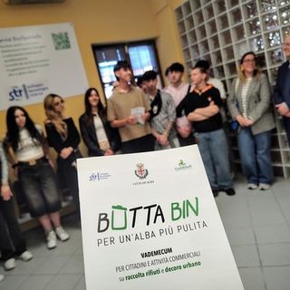 Sacchetti codificati ad Alba: il 70% delle utenze ha già ritirato il kit: “Riduzione del 12% a giugno  dei rifiuti indifferenziati”