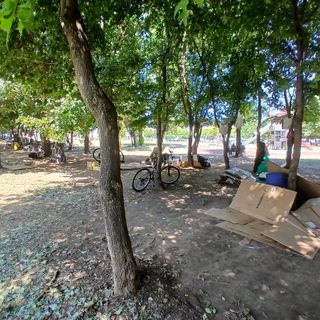 Saluzzo, braccianti africani al parco Gullino