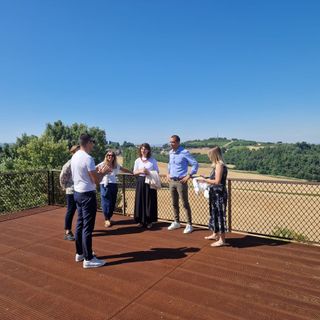 Le delegazioni al Parco d'Arte della collina di San Licerio a Guarene