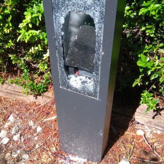Parco Allea di Trinità vandalizzato, la sindaca Zucco: “La Cosa Pubblica è di tutti, anche di chi danneggia” Parco Allea di Trinità vandalizzato, la sindaca Zucco: “La Cosa Pubblica è di tutti, anche di chi danneggia”