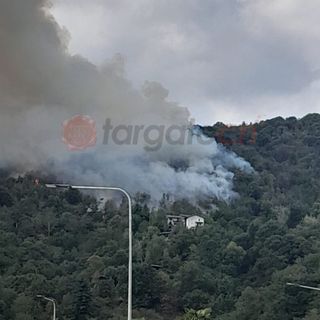 Revello, incendio in località Morra San Martino (FOTO AIB)