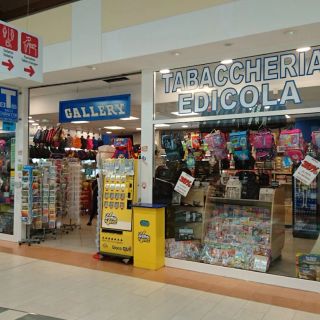 La tabaccheria Gallery, dove si è verificata la vincita milionaria