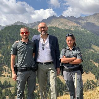 Il presidente della Provincia Luca Robaldo con gli addetti di Polizia Locale