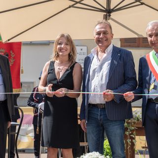 Il taglio del nastro della manifestazione (foto Alessandro Vargiu)