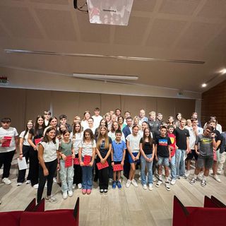 Grinzane Cavour investe sui giovani: 18 borse di studio grazie al sostegno di sei aziende e del Comune