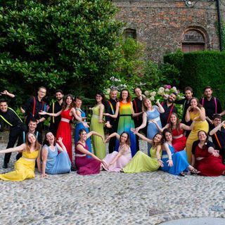 Una foto del coro "Full of life"