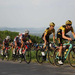 Ciclismo: domani il Gran Piemonte con partenza da Dogliani, start list di lusso per la 109ª edizione