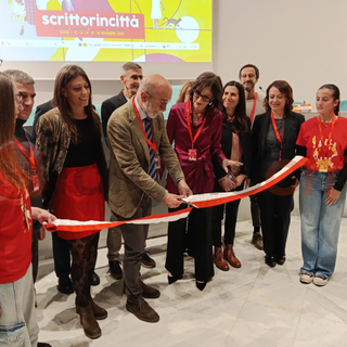 Al via "scrittorincittà", l'edizione numero 27 del festival aperta oggi al Centro Incontri della Provincia