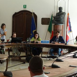 L’intervento del consigliere provinciale Pietro Danna durante la riunione della cabina di regia delle consulte giovanili della Granda che si è svolta lo scorso 15 luglio L’intervento del consigliere provinciale Pietro Danna durante la riunione della cabina di regia delle consulte giovanili della Granda che si è svolta lo scorso 15 luglio