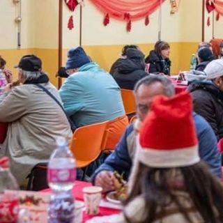 Natale condiviso ad Alba: la Caritas apre la mensa per chi non vuole restare solo Natale condiviso ad Alba: la Caritas apre la mensa per chi non vuole restare solo