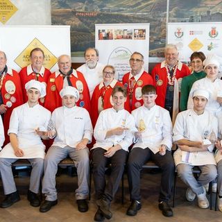 "La Tradizione in Tavola": Formont Valsusa e De Filippi di Varese vincono la nona edizione del concorso culinario albese [FOTO]