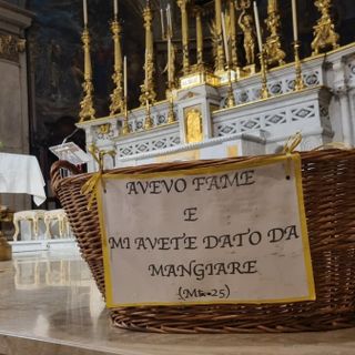 Il cesto della condivisione, presente anche nelle chiese di Torino Il cesto della condivisione, presente anche nelle chiese di Torino