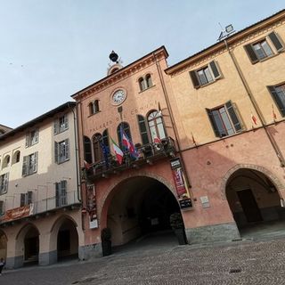 Il Municipio di Alba