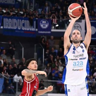 BASKET / L'albese Amedeo Della Valle tra gli azzurri convocati per la doppia sfida di qualificazione mondiale con la Gran Bretagna BASKET / L'albese Amedeo Della Valle tra gli azzurri convocati per la doppia sfida di qualificazione mondiale con la Gran Bretagna