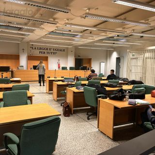 "Non meriti nulla, perché non ti ammazzi?", tra gli abituali insulti rivolti alla donna
