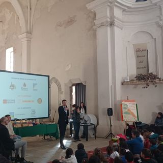 Cerimonia di premiazione per il premio letterario "Il gigante delle Langhe" a Cortemilia