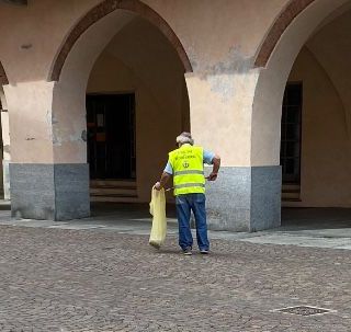 Decoro urbano e regole da rivedere ad Alba: “Serve un regolamento applicabile e condiviso”