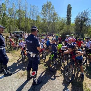 La Fiab Alba Salinbici: “Dalle strade alle scuole sensibilizziamo alla mobilità sostenibile”