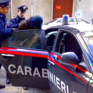 A Piazza il fermo dei due soggetti (immagine d'archivio)