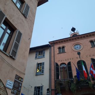 Al vescovo Brunetti la statuina del presepe di Confartigianato e Coldiretti Cuneo