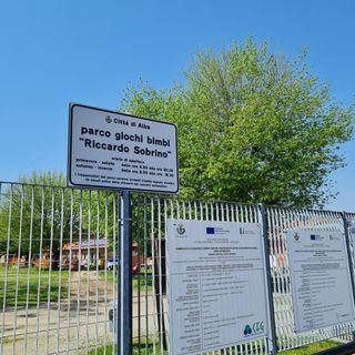 Dal 22 aprile sosta vietata nel parcheggio adiacente il parco Sobrino Dal 22 aprile sosta vietata nel parcheggio adiacente il parco Sobrino