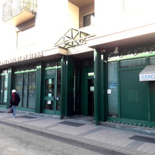Lo sportello albese del Monte di Paschi di Siena, al civico 42 di corso Langhe