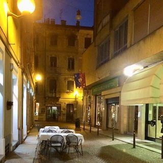 Il tratto di via Giacosa teatro dell'aggressione Il tratto di via Giacosa teatro dell'aggressione