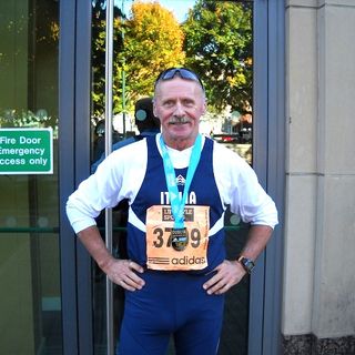 Carlo Rosa in una foto di pochi anni fa, al termine della Maratona di Dublino