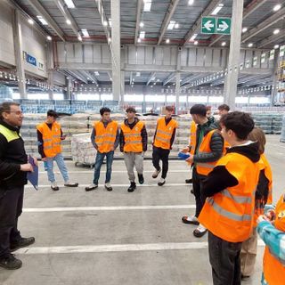 Gli studenti braidesi al centro Lidl di Carmagnola