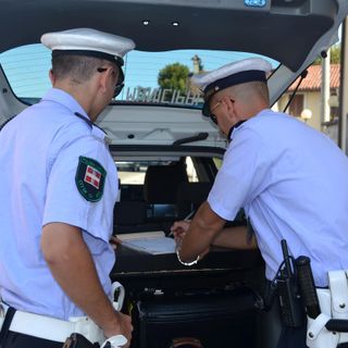 Bra, alcol test dopo l'incidente col furgone: 40enne guidava con un tasso di cinque volte superiore al massimo consentito per legge