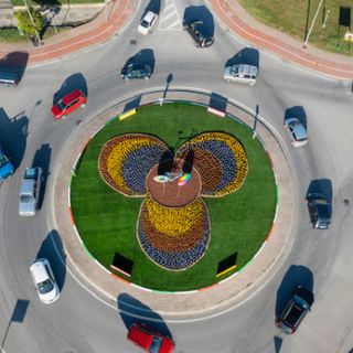 La realizzazione della Bra Servizi