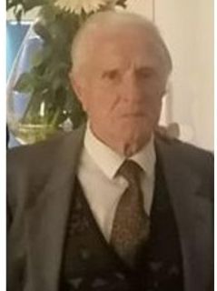 Bra, commozione per l'ultimo saluto allo storico parrucchiere Bartolomeo "Berto" Peretti