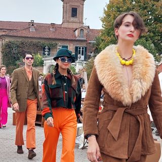 Nelle foto alcuni momenti della sfilata Nelle foto alcuni momenti della sfilata