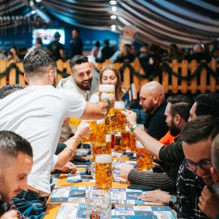 Tanta musica di qualità, motoraduno Harley Davidson e Family Day per la seconda settimana del “Paulaner Oktoberfest Cuneo” Tanta musica di qualità, motoraduno Harley Davidson e Family Day per la seconda settimana del “Paulaner Oktoberfest Cuneo”