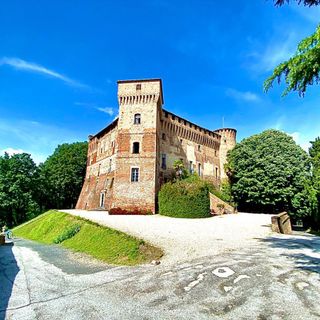Il castello di Monticello d'Alba (ph. Filippo Spanò)