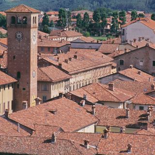 A Cherasco la "Caccia ai Tesori Arancioni" del Touring Club