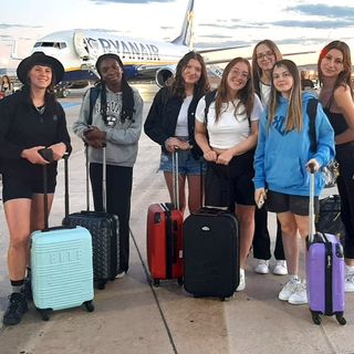 In foto i ragazzi che hanno partecipato all’Erasmus: Samuele Arcuri, Alessia Cagnotto, Francesca Larissa Dragos, Pamela Koceva, Mariama Sylla, Serena Giaretti, Veronica Guerra, Marika Orlando