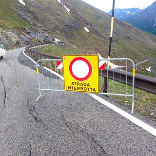 Colle dell'Agnello chiuso questa mattina per frana sul versante italiano [FOTO]