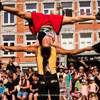 Lo spettacolo "Cometa", della Compagnia Cometa Circus